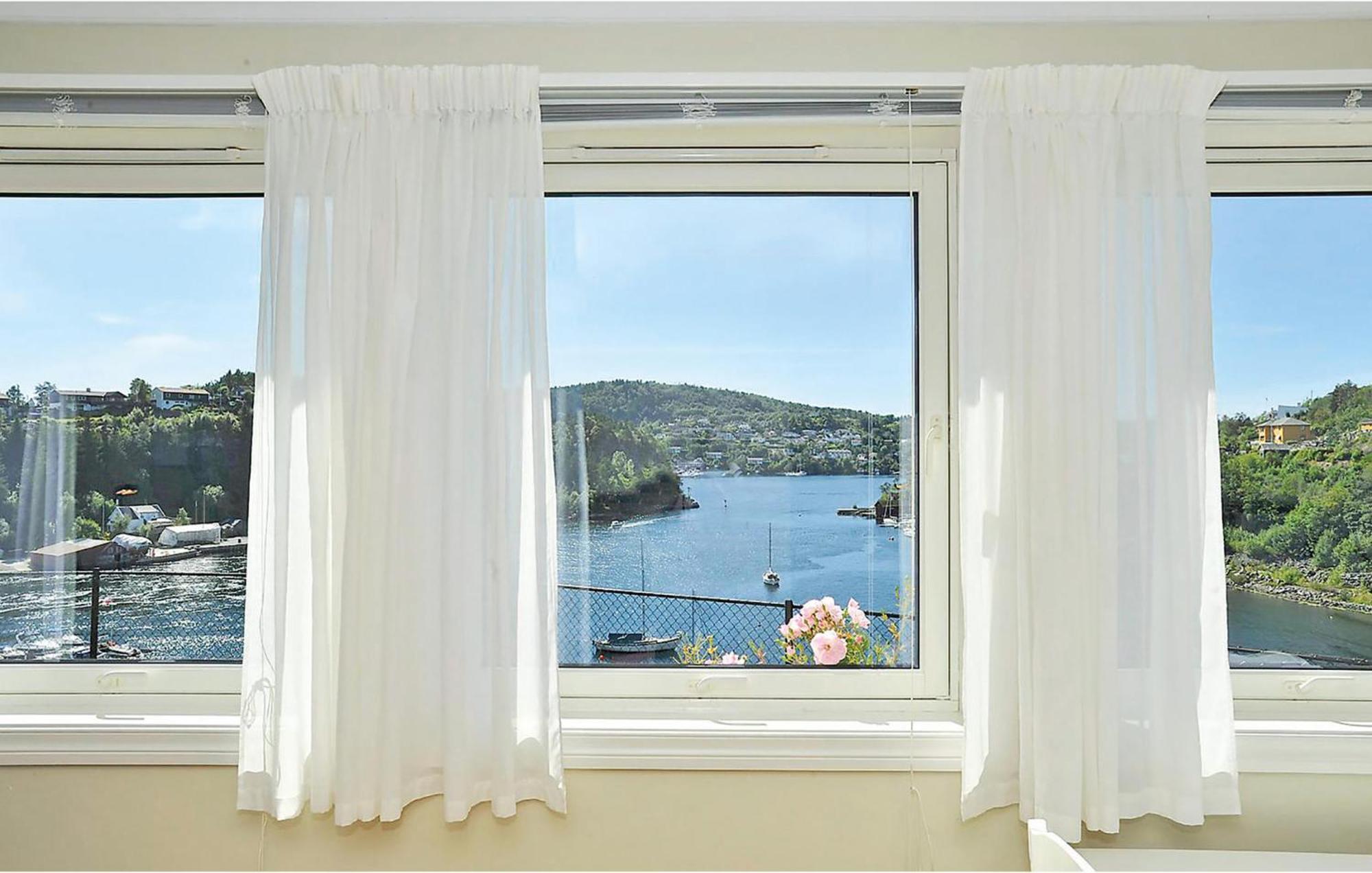 Cozy Apartment In Straumsgrend With Kitchen Bergen Exterior photo