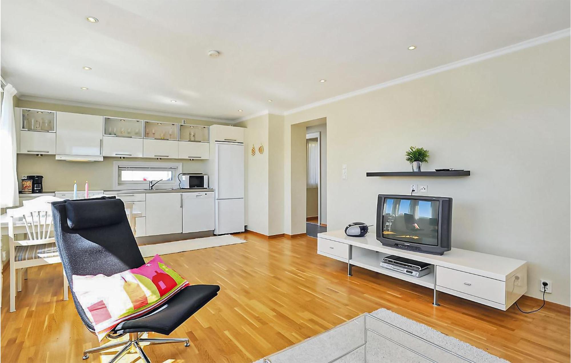 Cozy Apartment In Straumsgrend With Kitchen Bergen Exterior photo